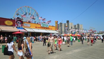 2.5 Hour Coney Island Walking and Food Tasting Tour
