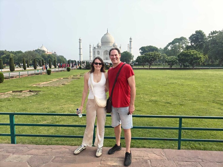 Taj Mahal and Agra Full Day Guided Tour From Agra