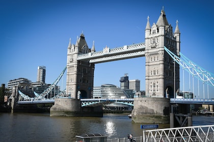 Visit the Tower Bridge Museum & See 20+ London Top Sights