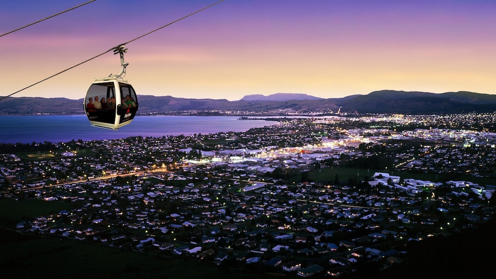 Cable car over Auckland at dusk
