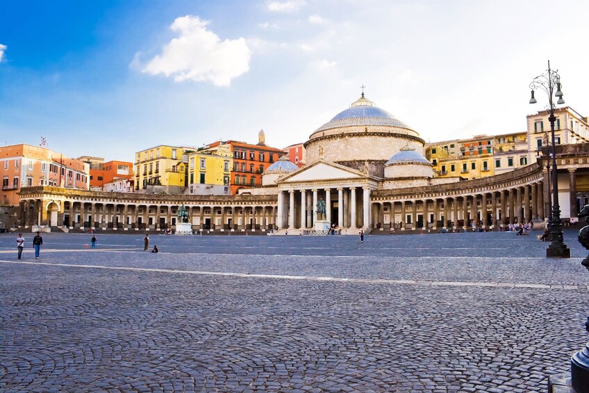 Piazza del Plebiscito in Naples