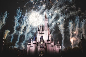 PARIS: THE MAGIC WORLD OF DISNEYLAND