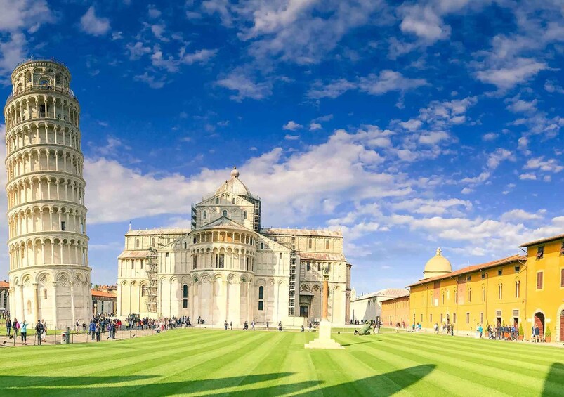 The Leaning Tower of Pisa and Piazza del Duomo on a sunny day