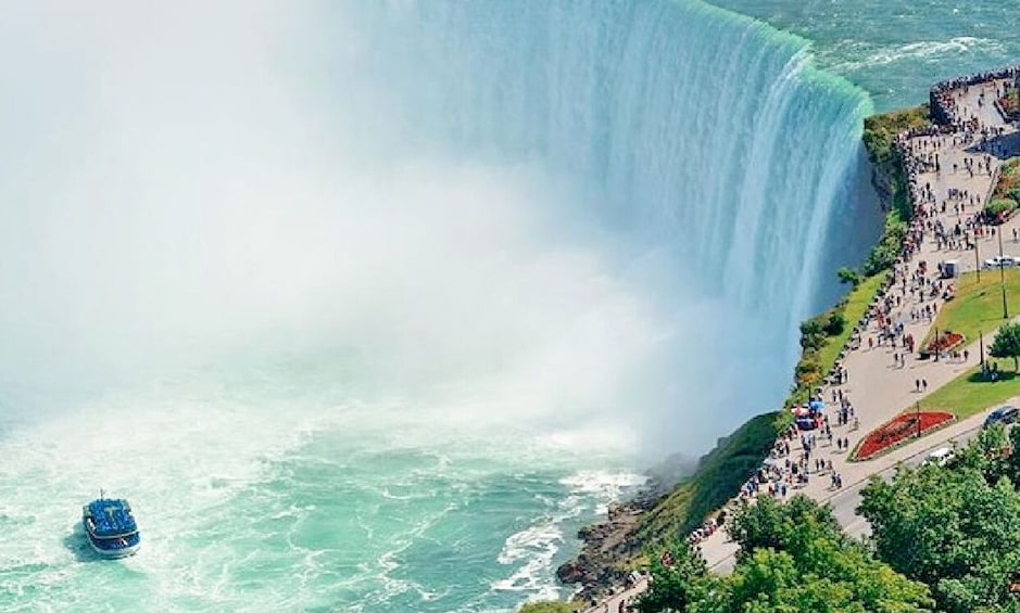 Luxury Private Tour of Niagara Falls from Toronto with Lunch