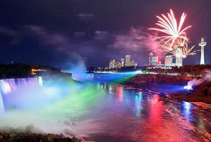 Niagara Falls Day and Night Tour with Boat Ride from Toronto