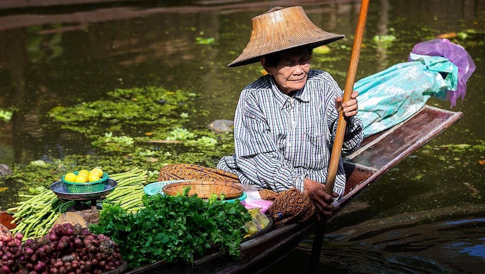 Tha Kha - perhaps Thailand's most authentic Floating Market 