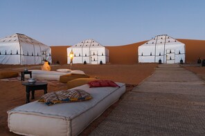 Private 2-Days Desert Tour from Marrakech & Return in Plane