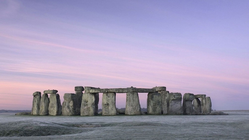 Stonehenge at dawn 