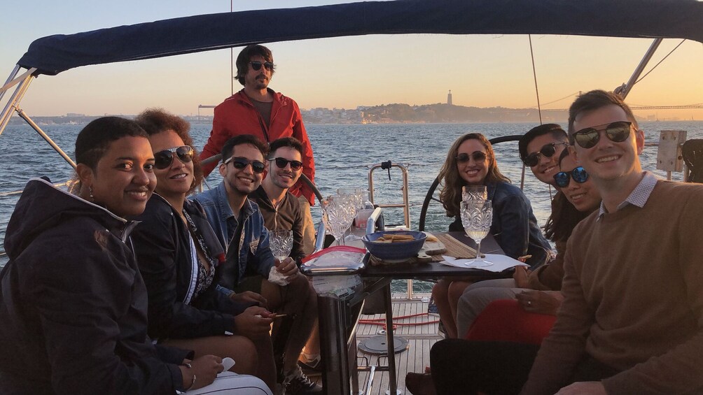 Lisbon Sunset Sail (2,5 hours)