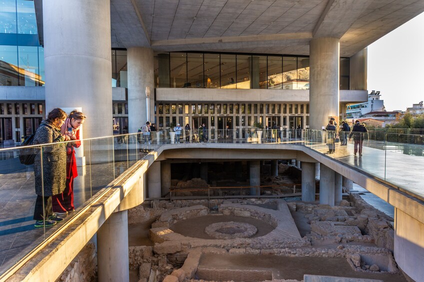 Highlights of Athens with New Acropolis Museum Walking Tour