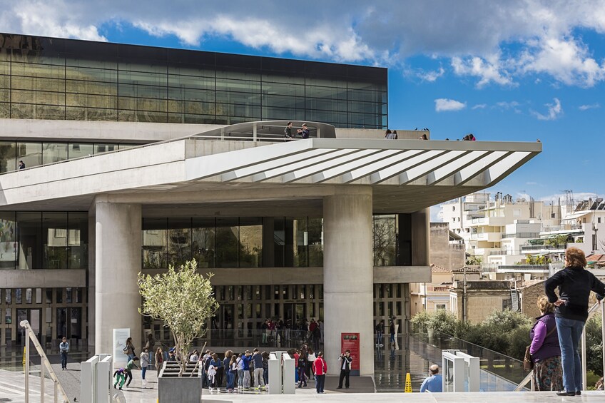 Highlights of Athens with New Acropolis Museum Walking Tour