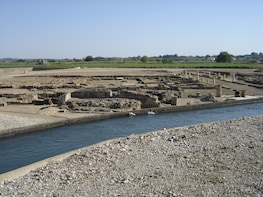 Explore the origen of ancient olympic and kourouta beach