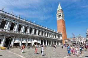 Round-trip Boat to Venice from Pula
