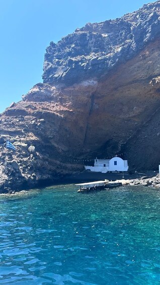 Santorini Volcano Cruise With Hot Springs, Thirassia and Oia Sunset