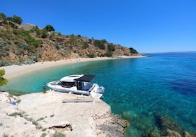 Private boat trip to the islands of Hvar, Brac and Solta