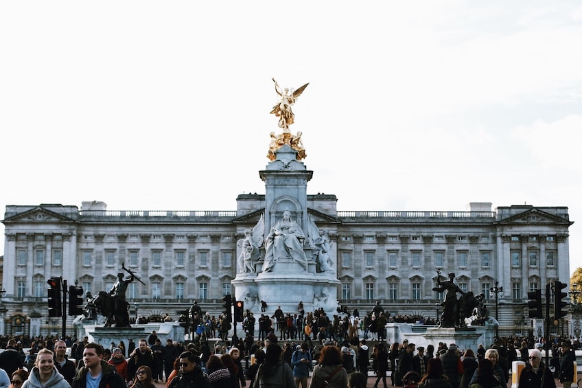 Changing of the Guard at Buckingham Palace PRIVATE TOUR