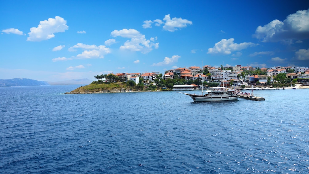 Halkidiki Blue Lagoon Cruise from Thessaloniki with Lunch
