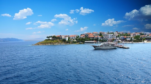 Croisière dans la lagune bleue de Chalcidique au départ de Thessalonique av...