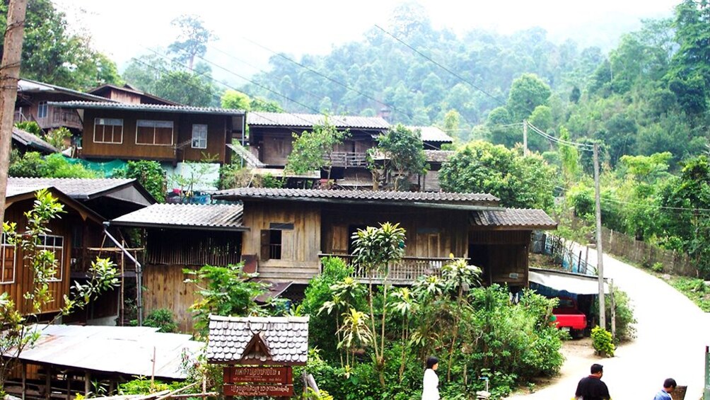 Full-Day Mae Kampong Village - Visit The Life Of Locals