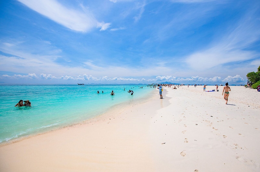 Snorkeling Tour to Phi Phi Islands From Krabi