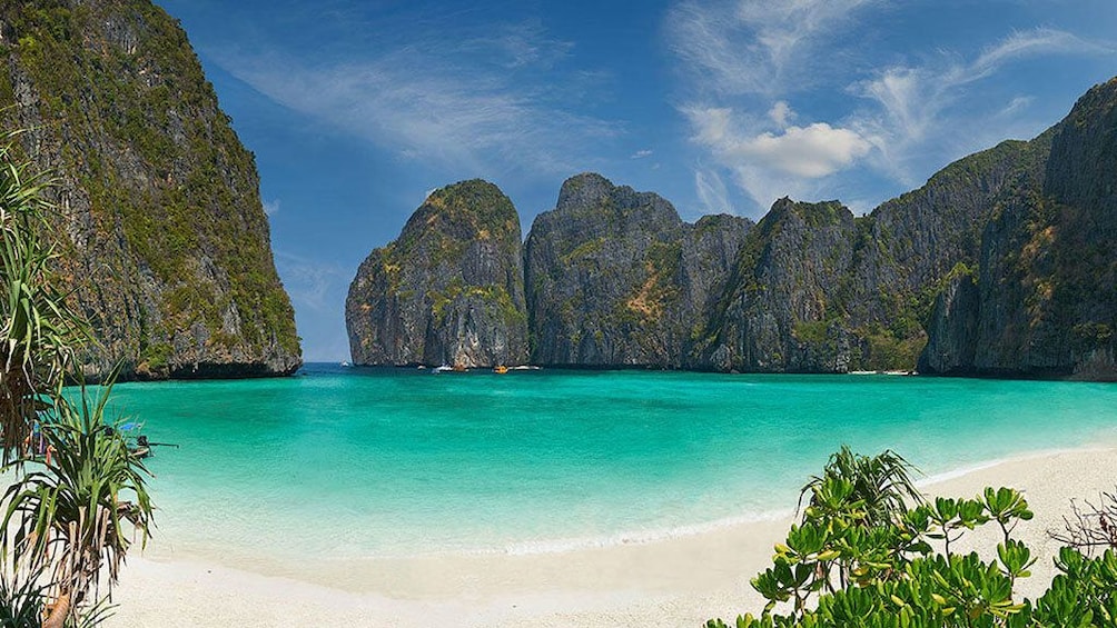 Snorkeling Tour to Phi Phi Islands From Krabi