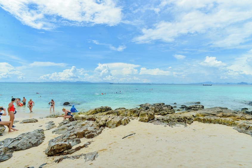 Early Bird Phi Phi Island & 4 Islands Tour From Krabi