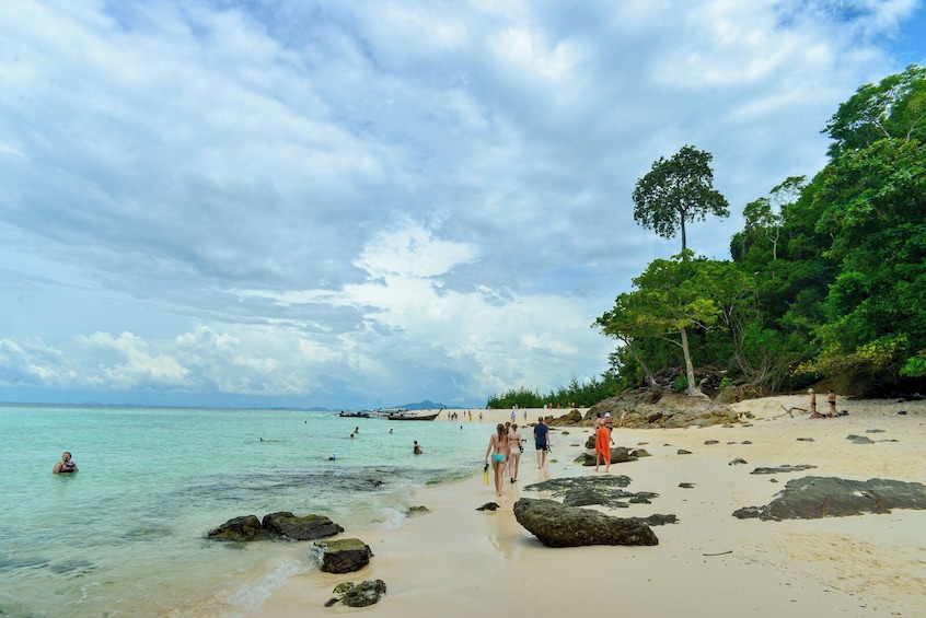 Early Bird Phi Phi Island & 4 Islands Tour From Krabi