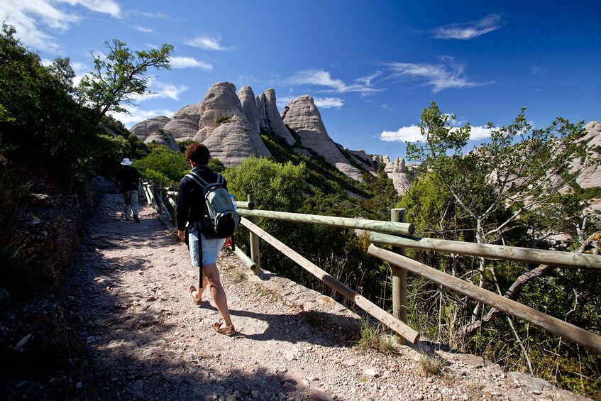 Easy Montserrat Bus Tour