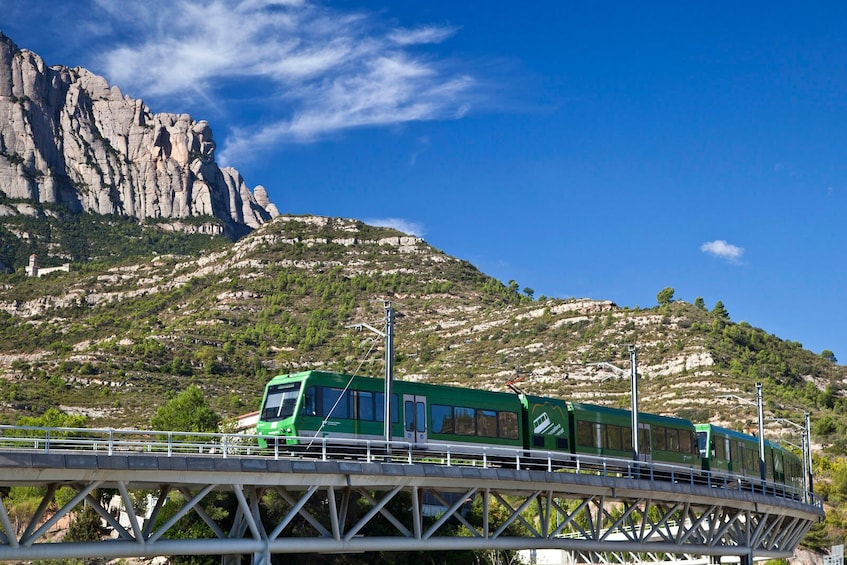 Easy Montserrat Bus Tour