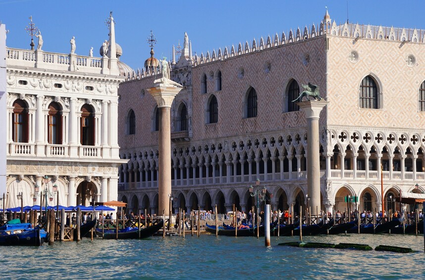 Skip-the-Line: Venice Doge's Palace & Prisons 2-hour tour