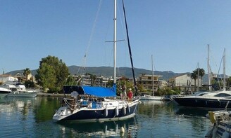 Private Day Cruise in the Messinian Bay from Kalamata