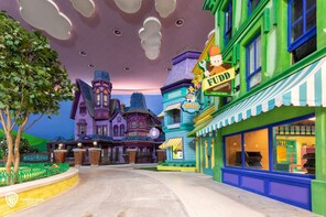 Warner Bros Standard Tickets with Shared Transfers
