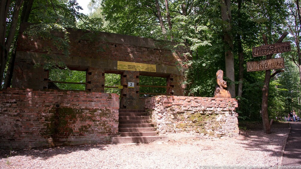 Masurian Lake District: The Wolf’s Lair and Yacht Tour 