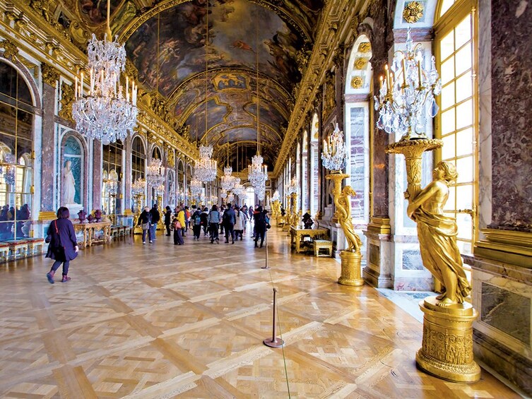 Best of Versailles VIP Day Trip with Skip-the-Line and Lunch