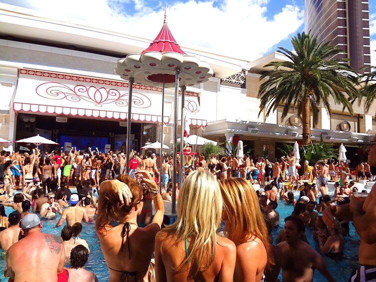 Las Vegas Pool Party Crawl — Unlock Las Vegas - The Highest Rated