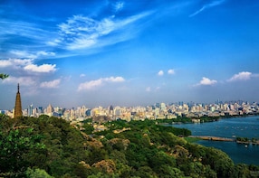 Essential Hangzhou Sightseeing Day Tour