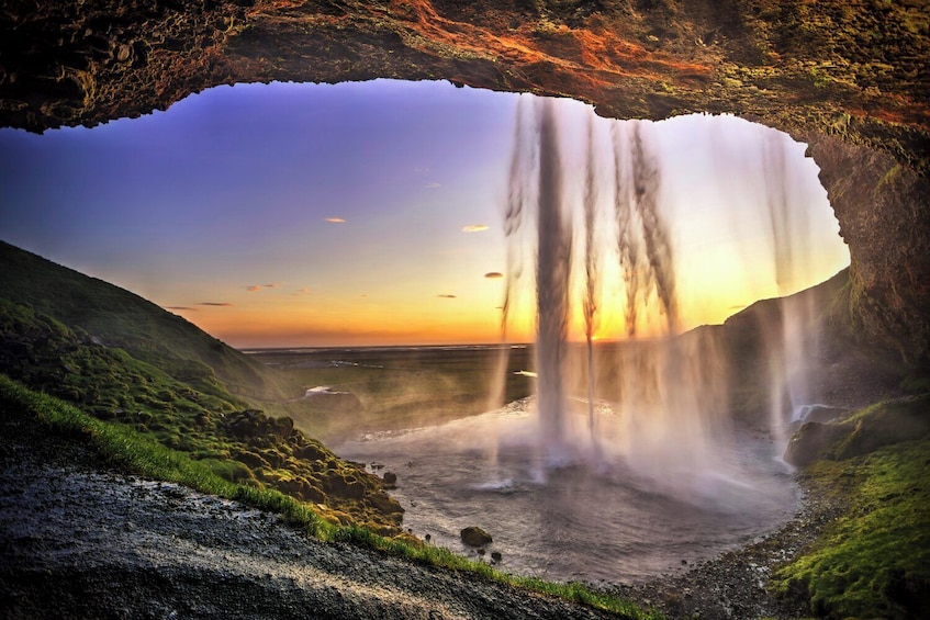 Wonders of the South Coast of Iceland & Glacier Hiking