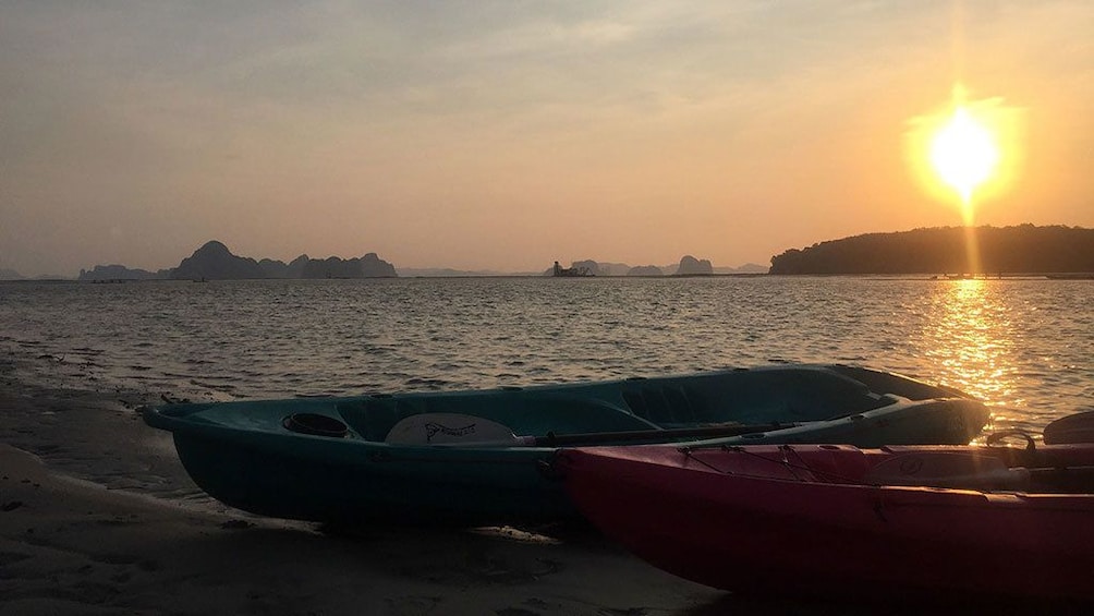 Kayaking and BBQ Dinner On The Beach Ao Thalane