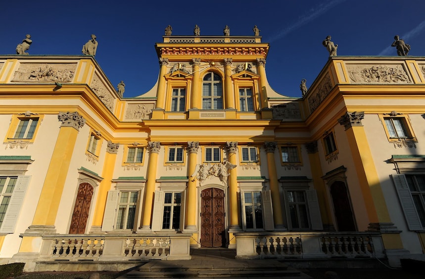 Palace of King Jan III Sobieski in Wilanow: SMALL GROUP TOUR