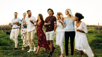 Tastings at 400+ West Coast Wineries (Priority Wine Pass)