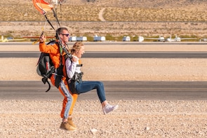 Las Vegas Tandem Skydiving with Photos & Video