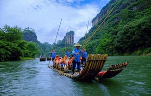 Guilin Leisure City Day Tour with Li River Bamboo Rafting