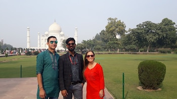 Full Day Taj Mahal & Agra Tour From Jaipur Via AC Cab