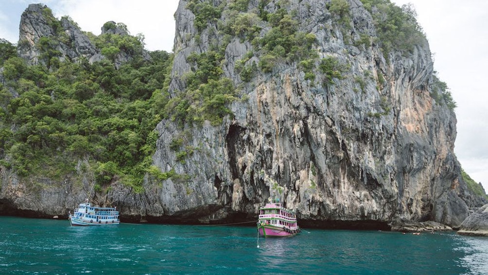 4 Islands and Emerald Cave Trang Sea Tour From Krabi