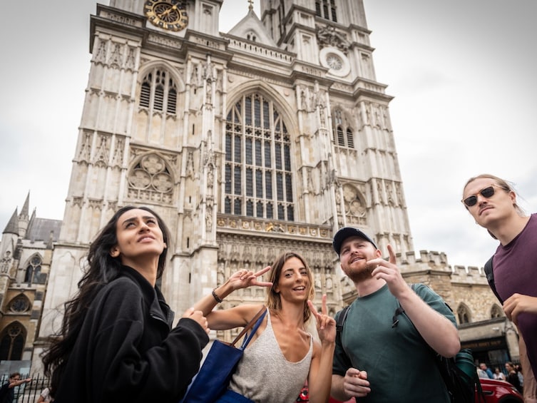Explore Tower Bridge & Westminster Walking Tour