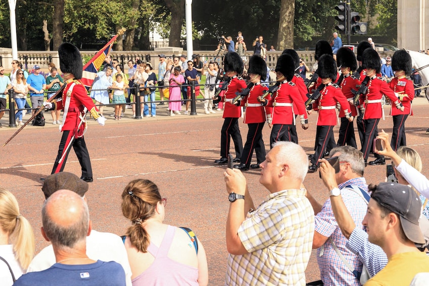 Explore Tower Bridge & Westminster Walking Tour