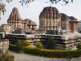 4 Hrs Trip To Nagda (Saas-Bahu Temple) and Eklingji Temple