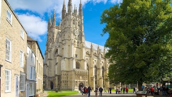 Private tour to Canterbury, Dover Cliffs and Dover Castle