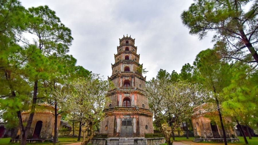 Joining Hue Citadel - Thien Mu Pagoda and Royal Tomb from Da Nang