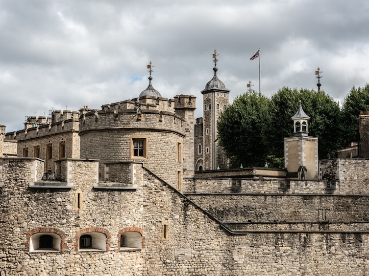 British Royalty Tour & Enter The Tower of London